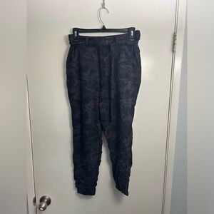 Camouflage joggers
